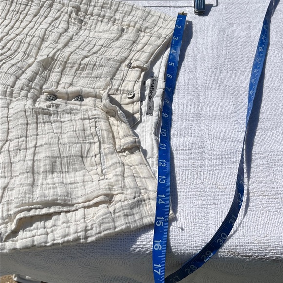 Stylish Cream Cropped Pants - Picture 8 of 11